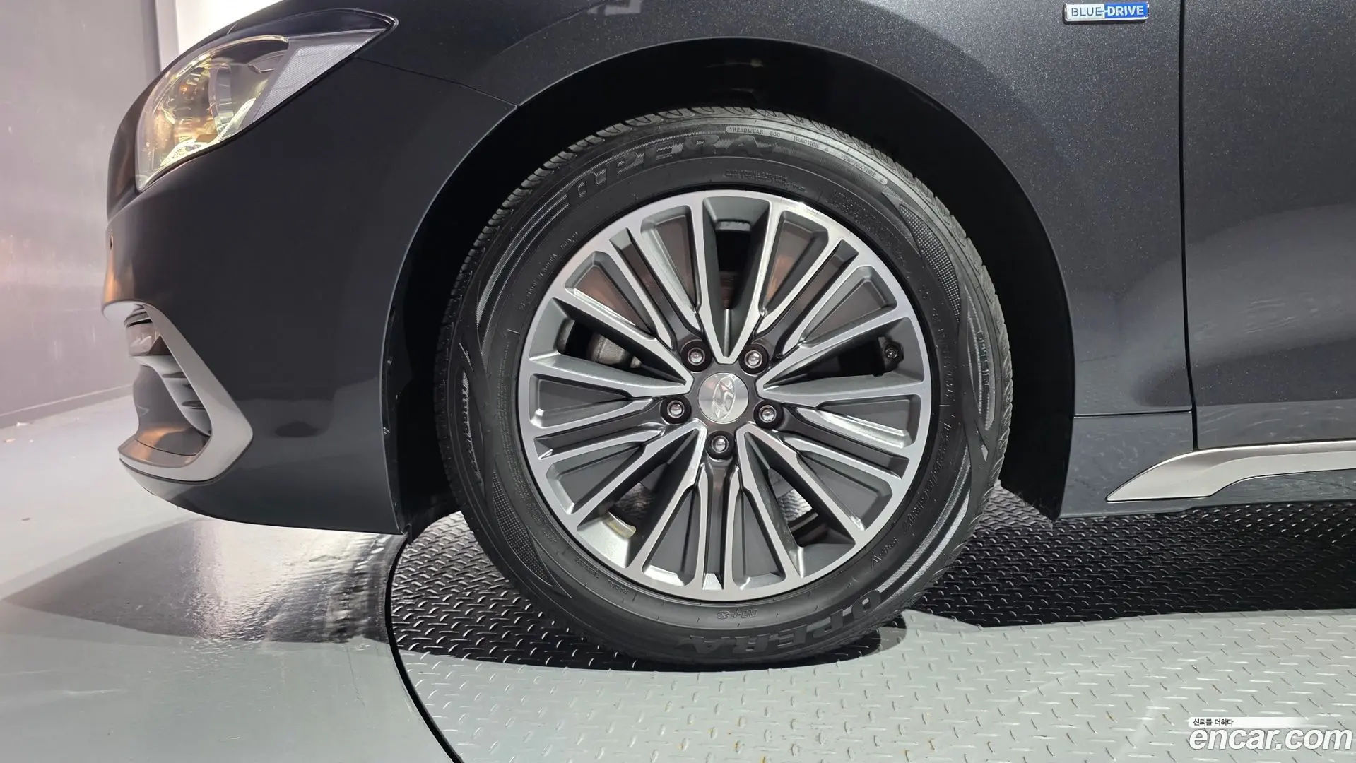 Hyundai Grandeur Premium