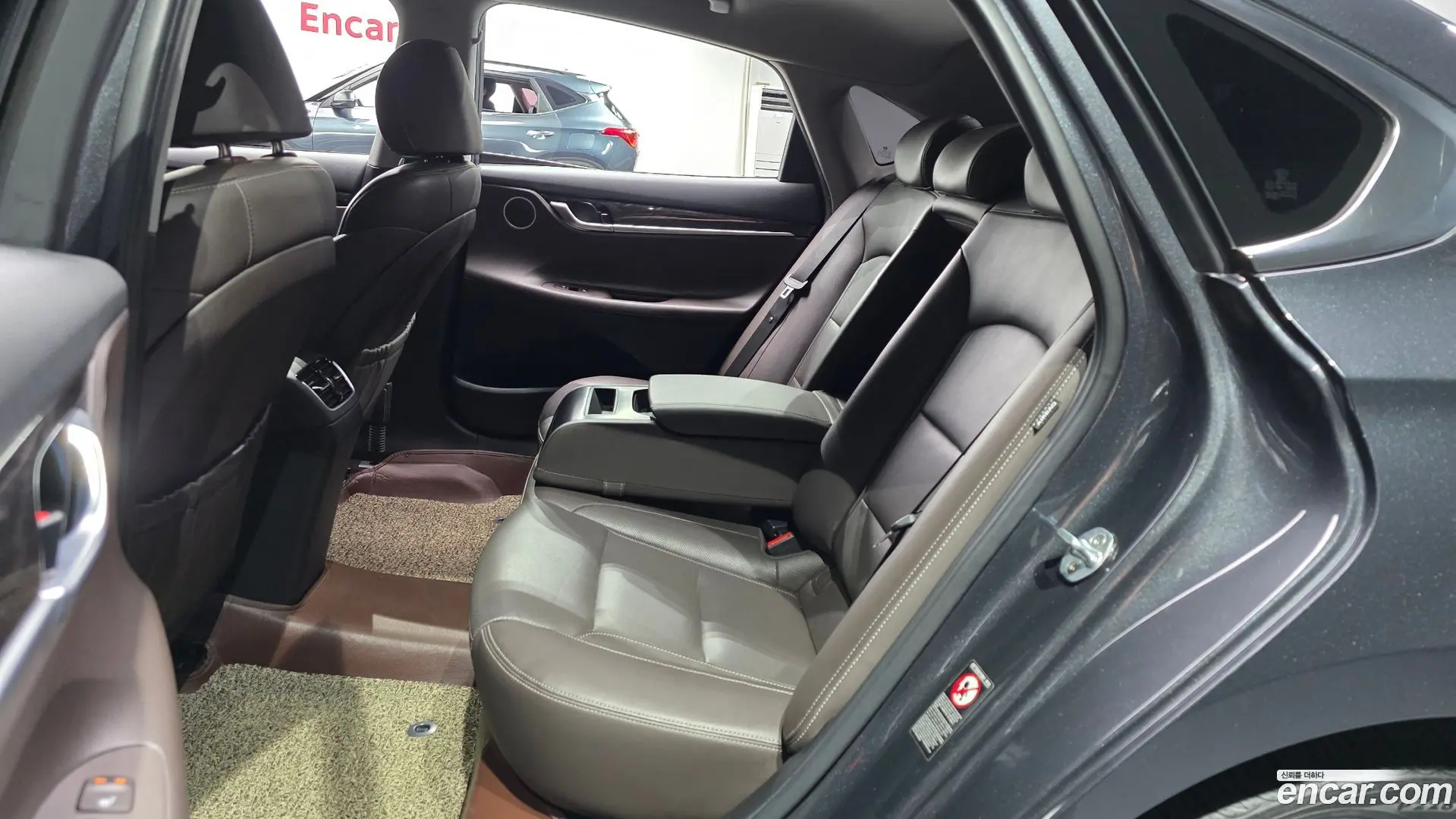 Hyundai Grandeur Premium
