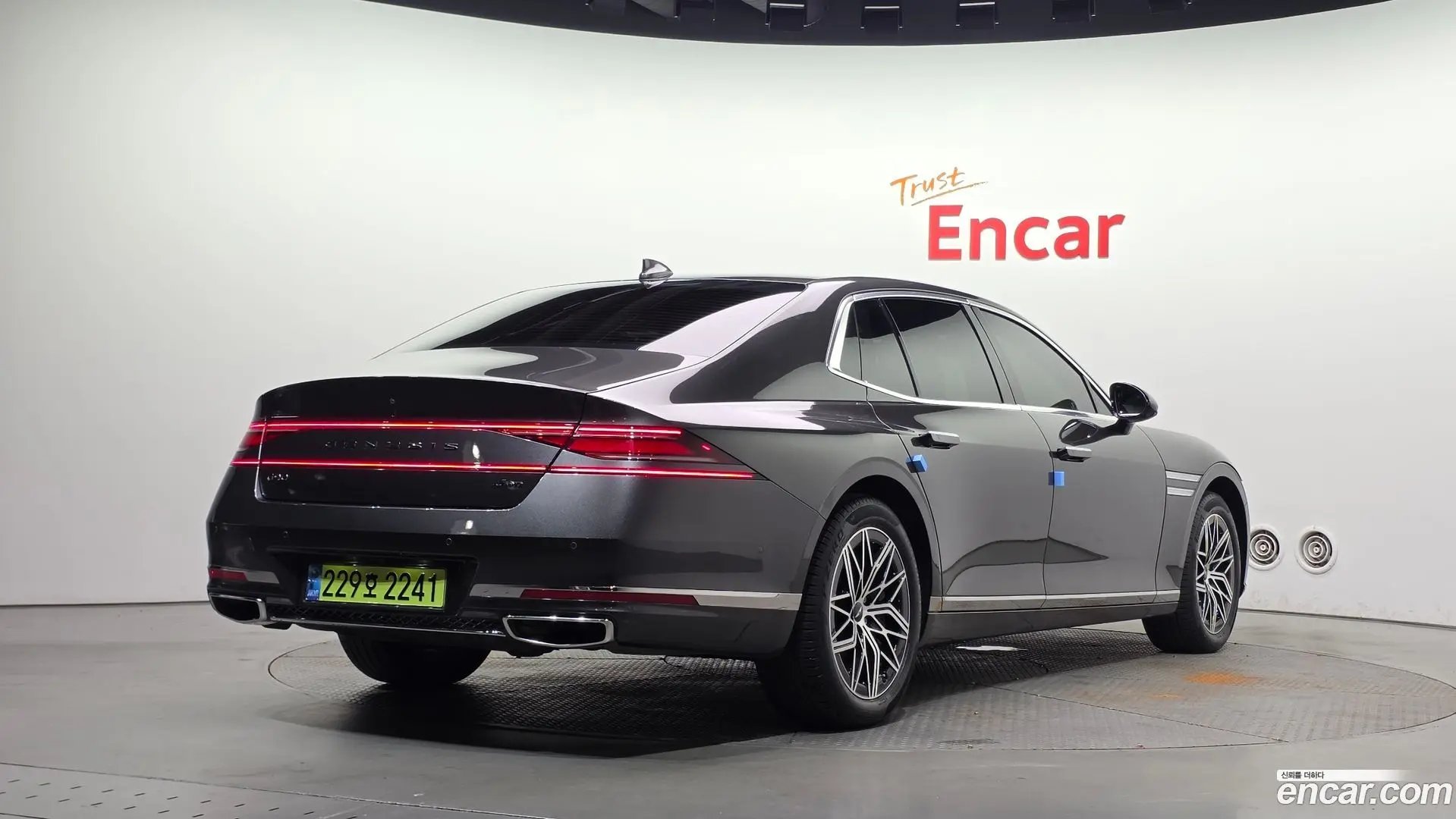 Genesis G90 Gasoline 3.5 Turbo AWD 2021