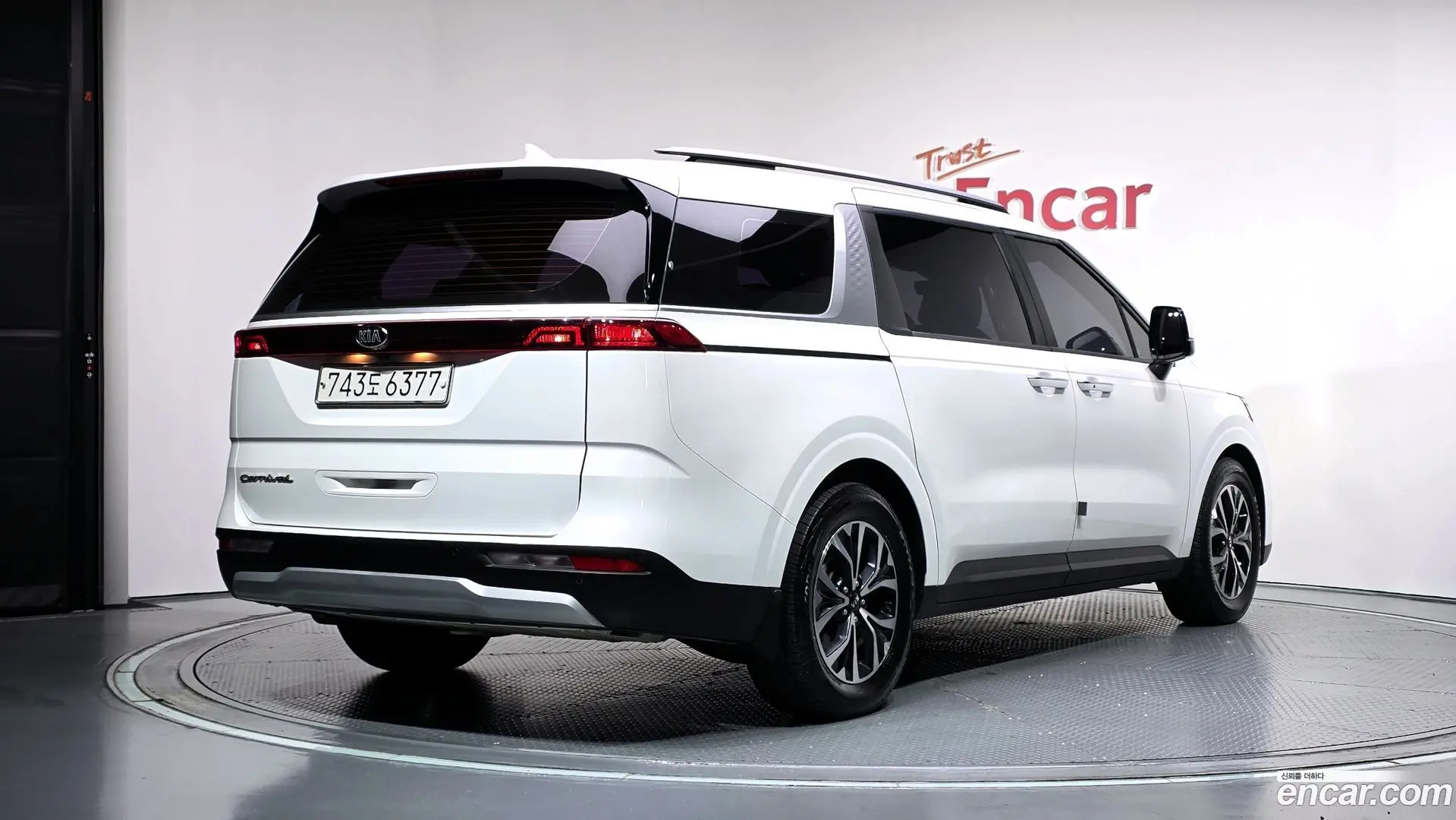 Kia Canival Diesel 11-Seater Prestige