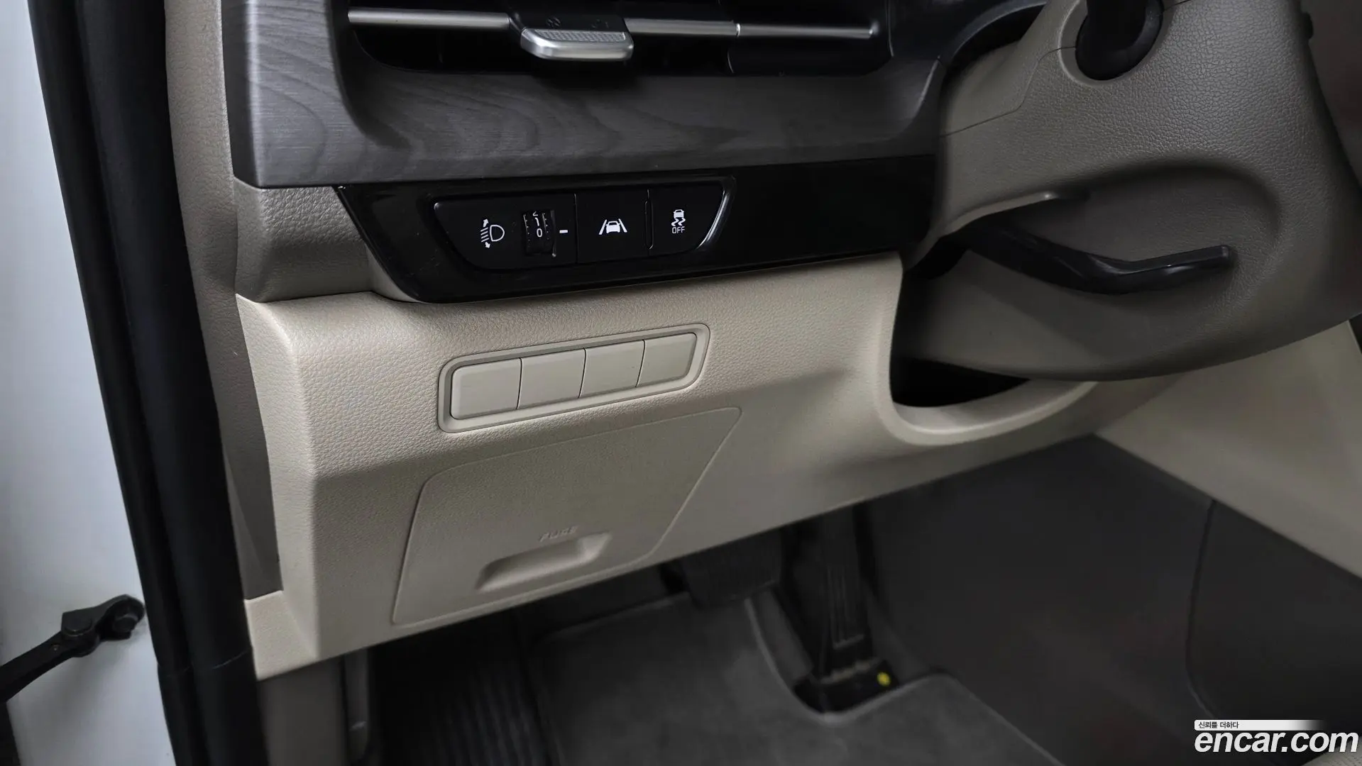 Kia Canival Diesel 11-Seater Prestige