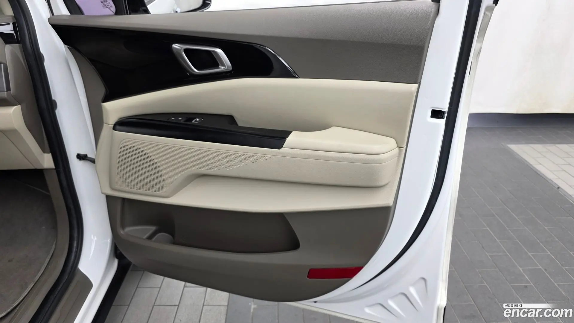 Kia Canival Diesel 11-Seater Prestige