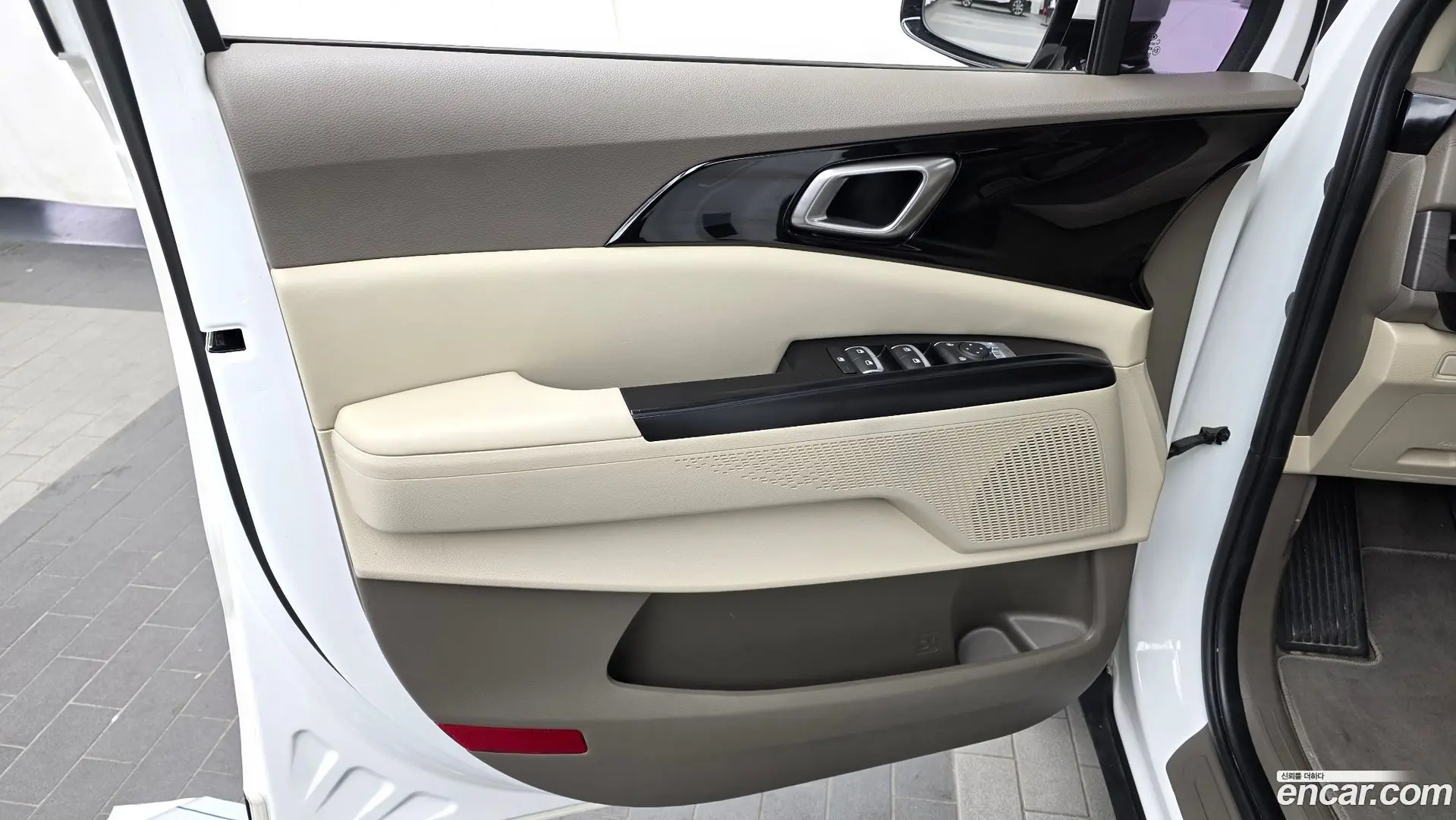 Kia Canival Diesel 11-Seater Prestige