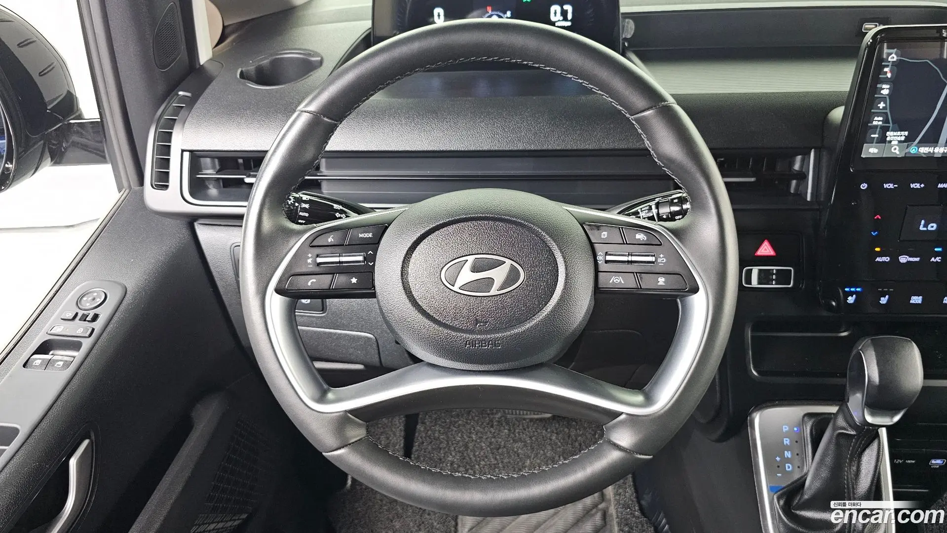 Hyundai Staria Cargo 5-Seater 2022