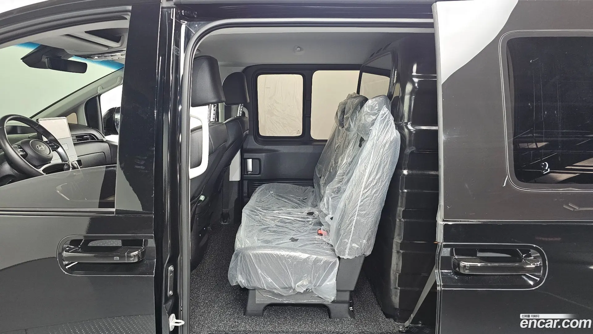 Hyundai Staria Cargo 5-Seater 2022