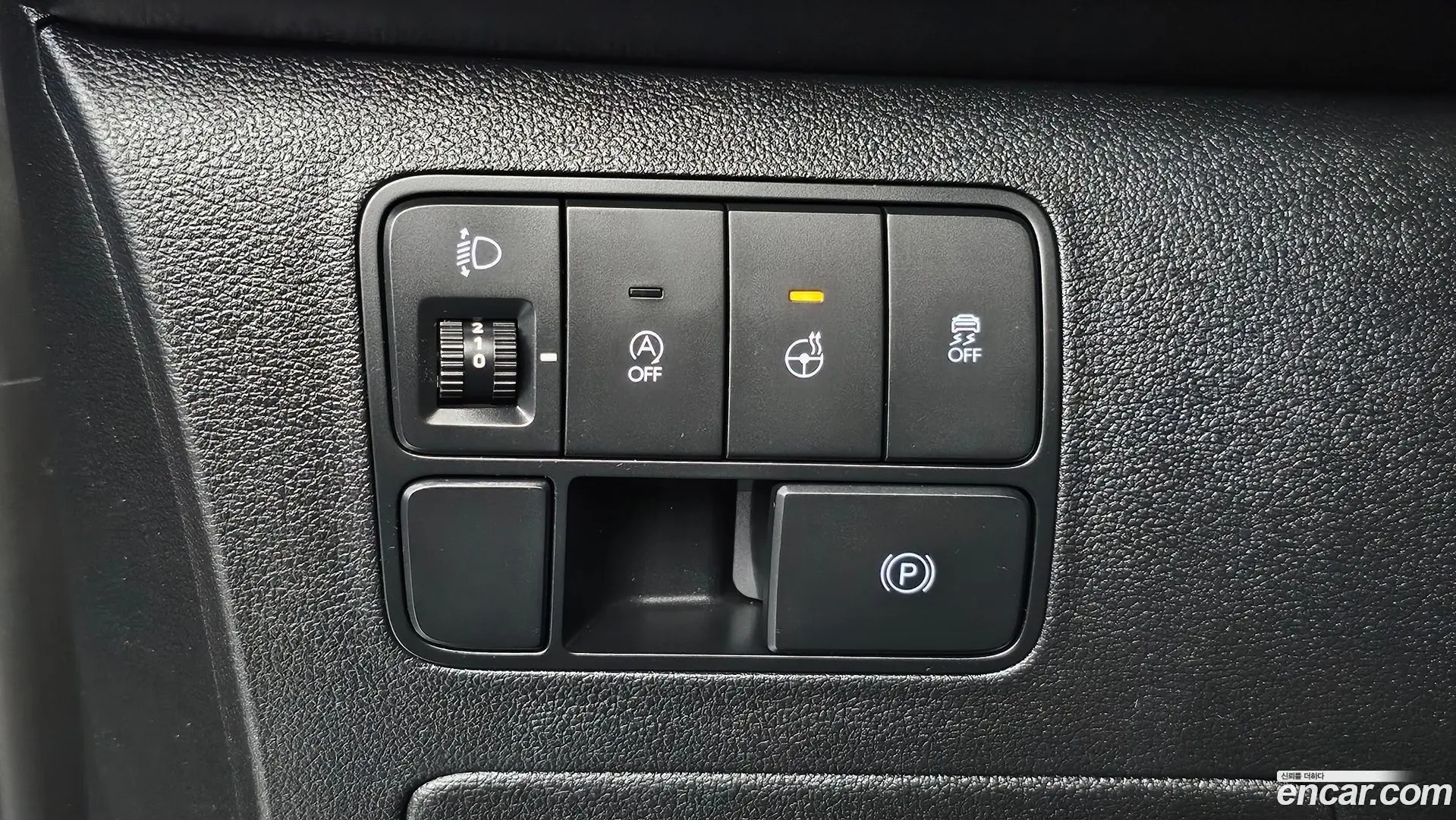 Hyundai Staria Cargo 5-Seater 2022