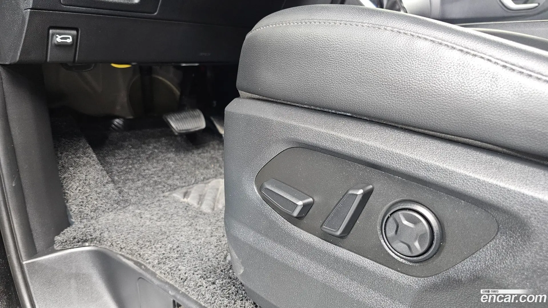 Hyundai Staria Cargo 5-Seater 2022