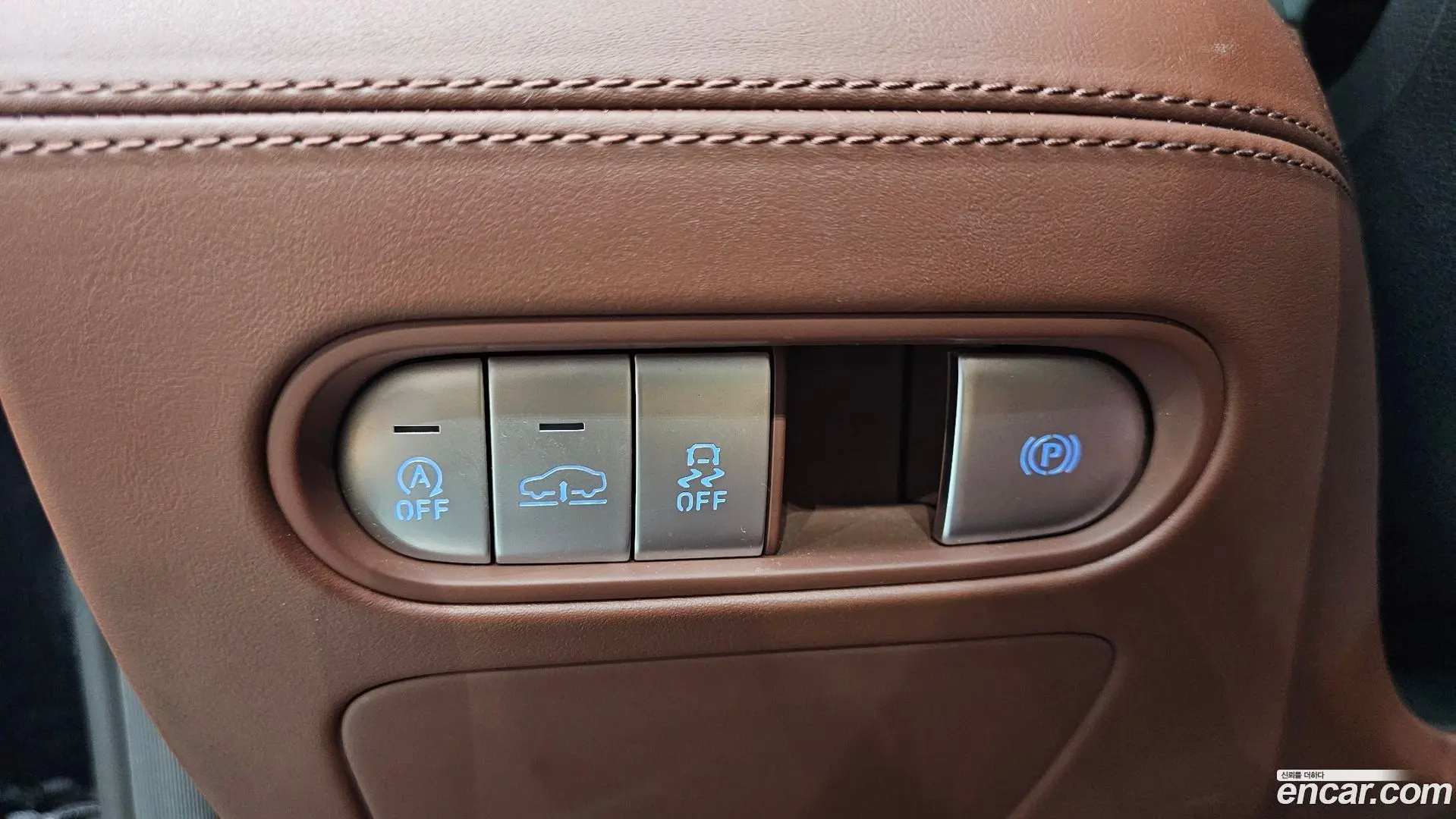 Genesis G90 Gasoline 3.5 Turbo AWD 2021