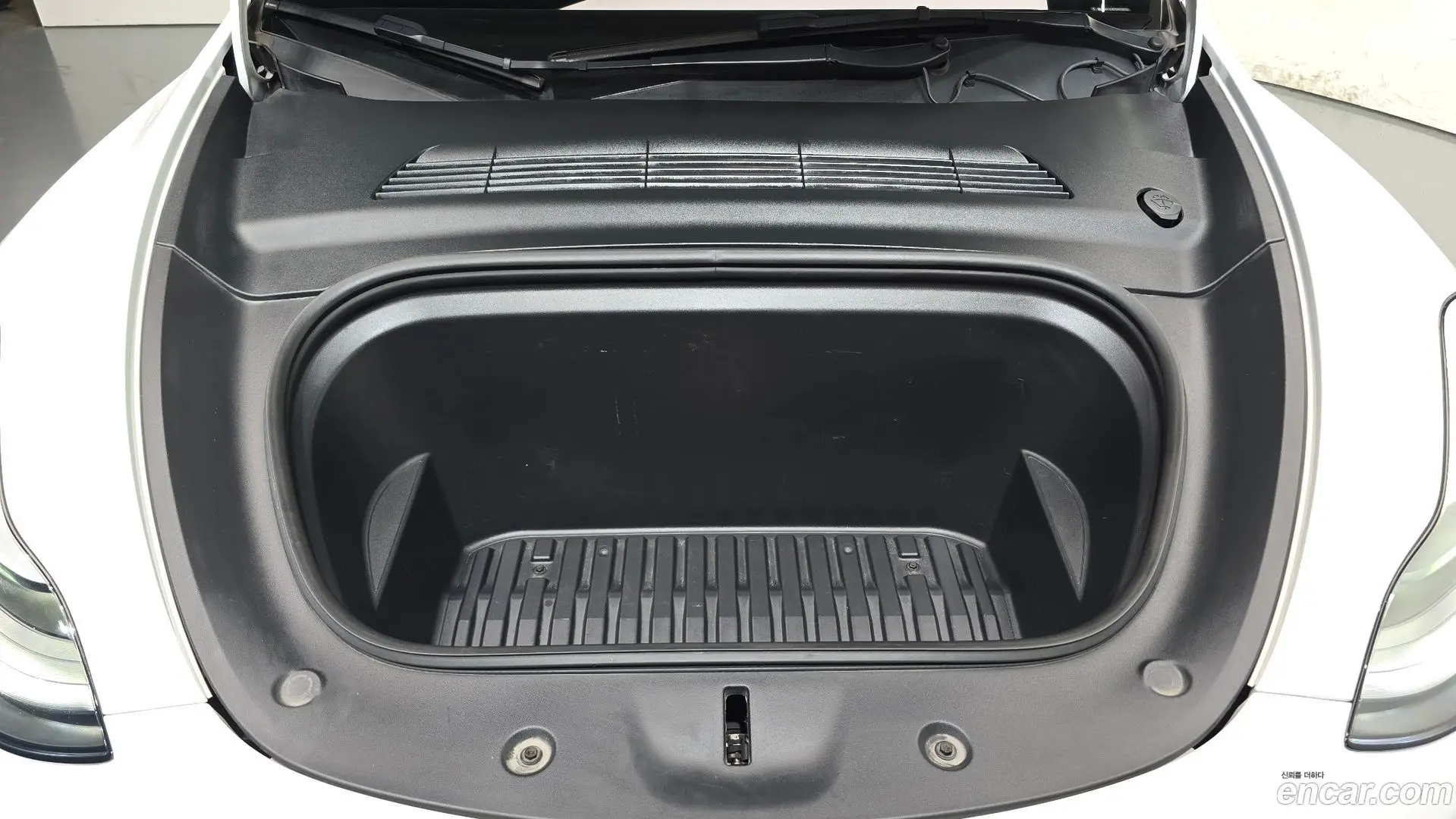 Tesla Model Y Performance AWD