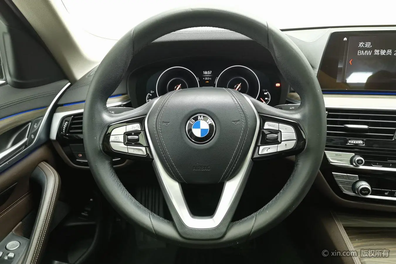 BMW 5 Series PHEV 2019 Facelift 530Le Luxury Package