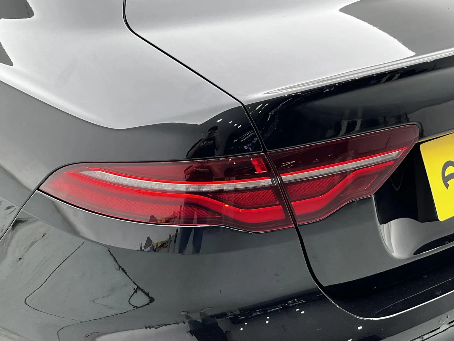 Jaguar XEL 2023 2.0T 250PS R-DYNAMIC S Progressive Sport
