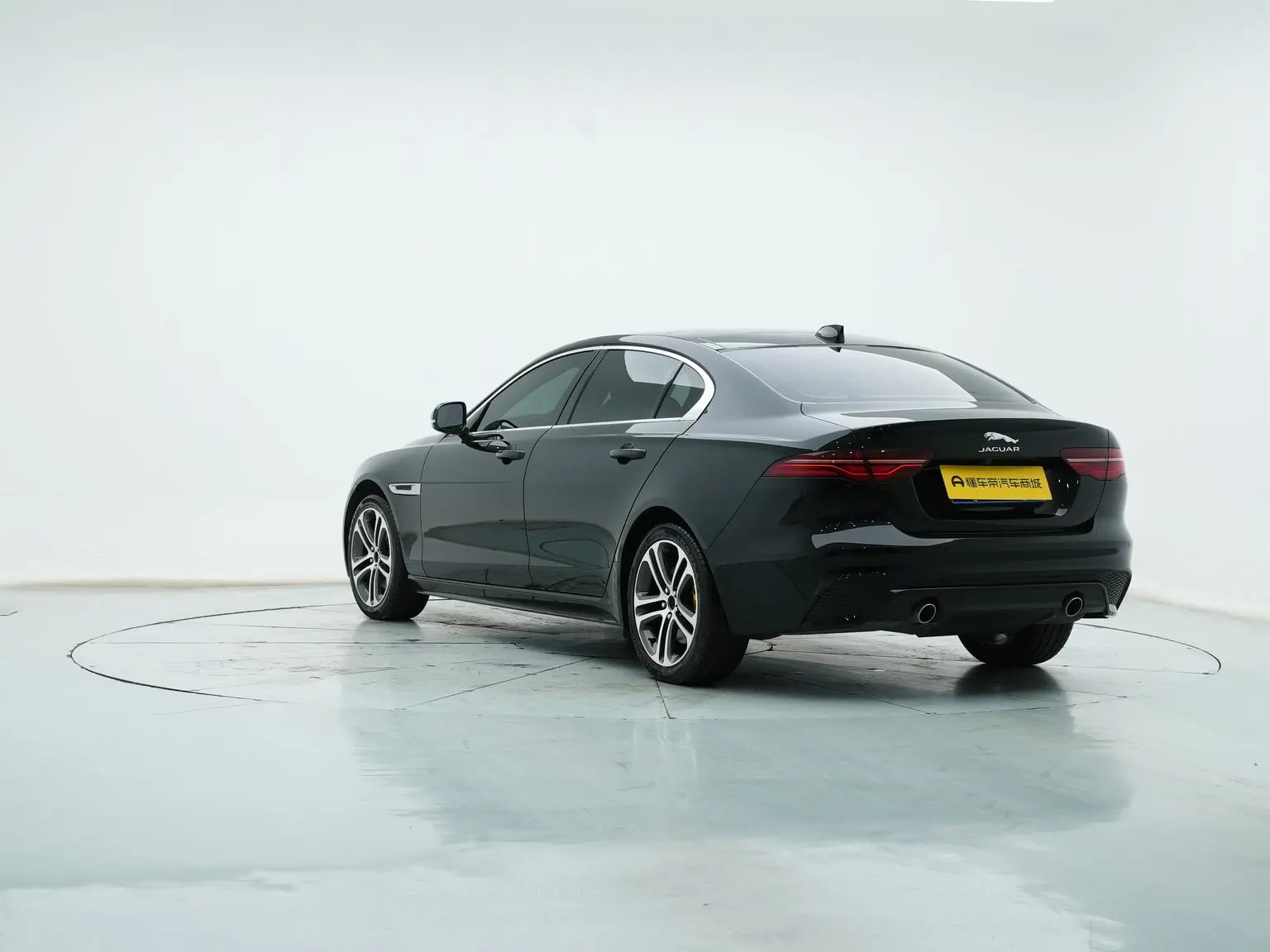 Jaguar XEL 2023 2.0T 250PS R-DYNAMIC S Progressive Sport