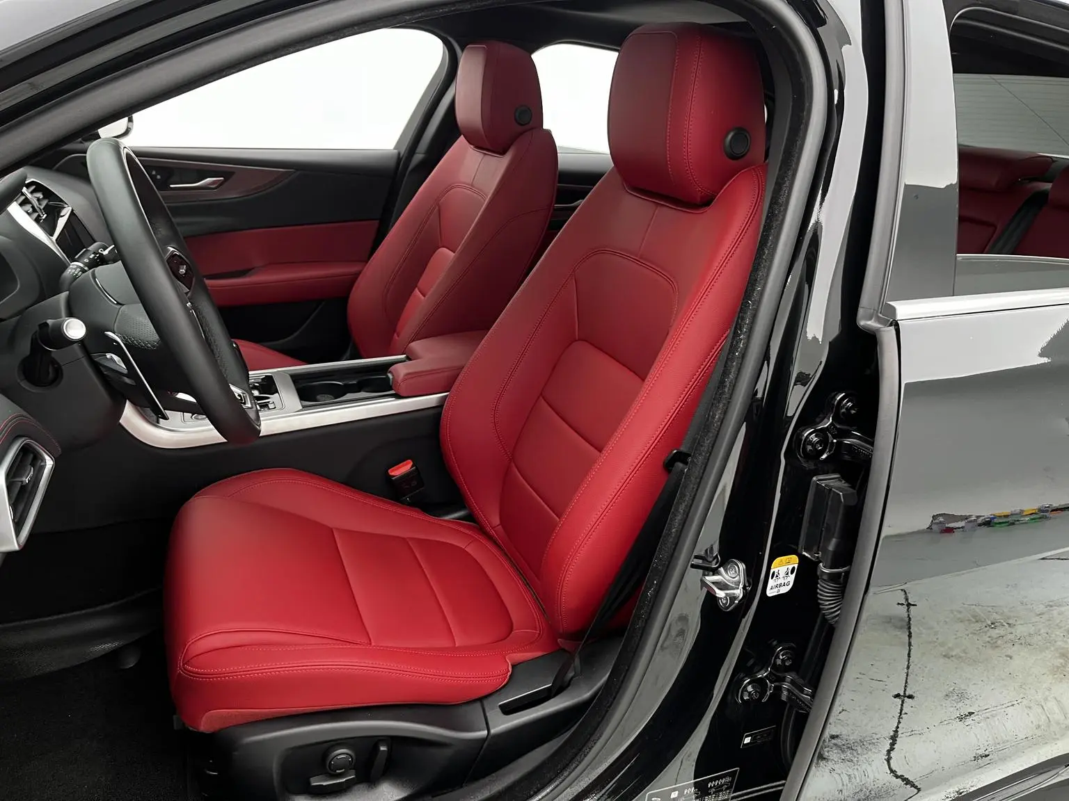 Jaguar XEL 2023 2.0T 250PS R-DYNAMIC S Progressive Sport