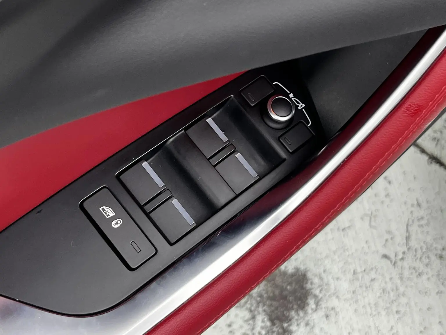 Jaguar XEL 2023 2.0T 250PS R-DYNAMIC S Progressive Sport