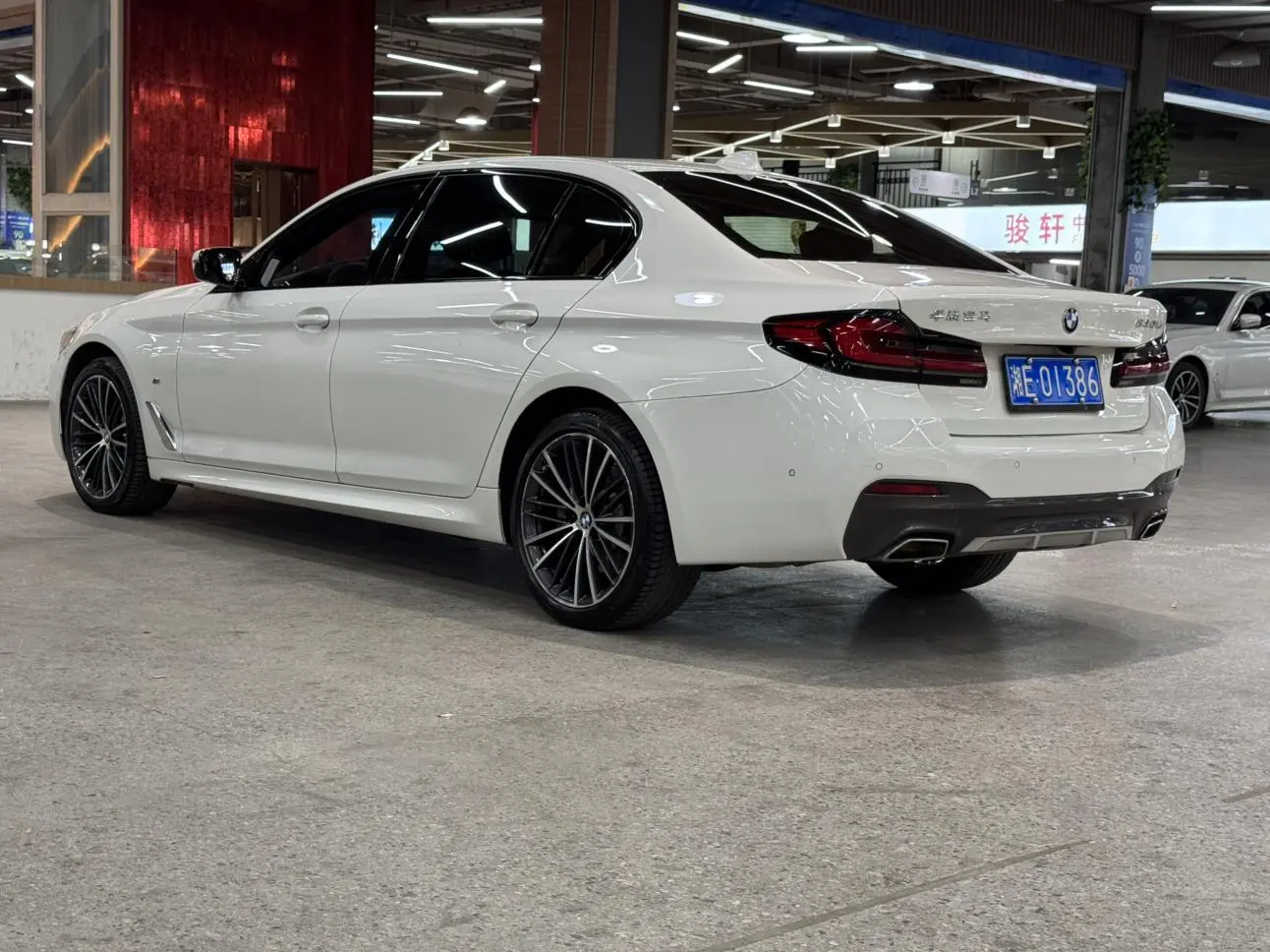 BMW 5 Series 2021 530Li Leading M Sport Package
