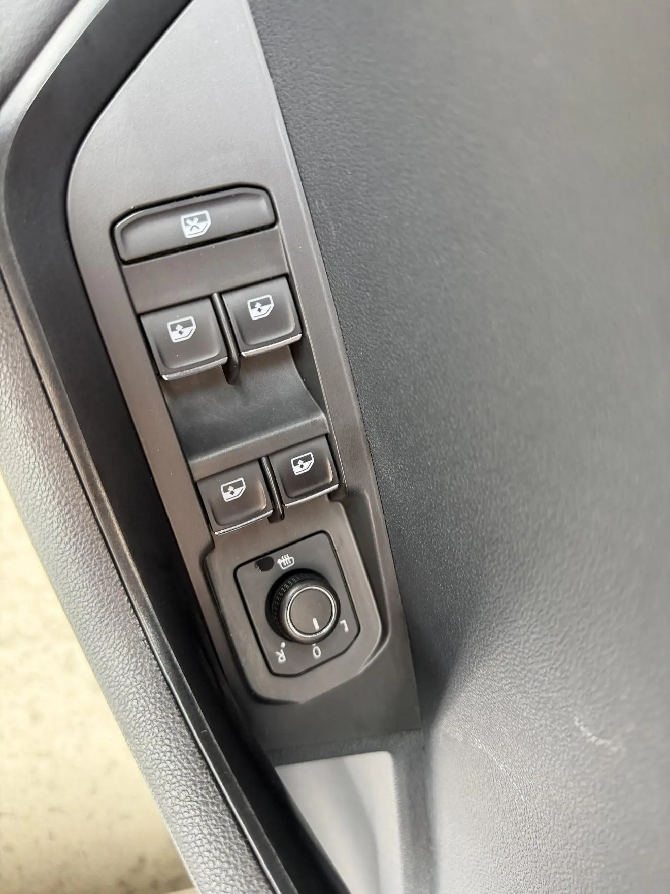 Skoda 2022 TSI280 Premium Plus
