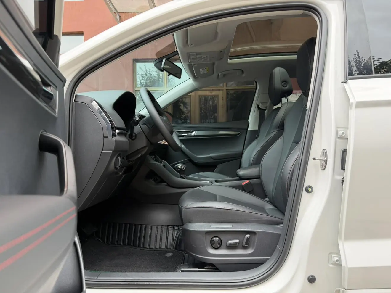 Skoda 2022 TSI280 Premium Plus