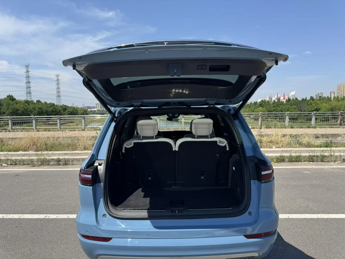 Li Auto ONE 2021 EREV 6 seat