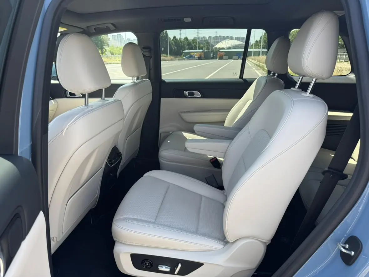 Li Auto ONE 2021 EREV 6 seat