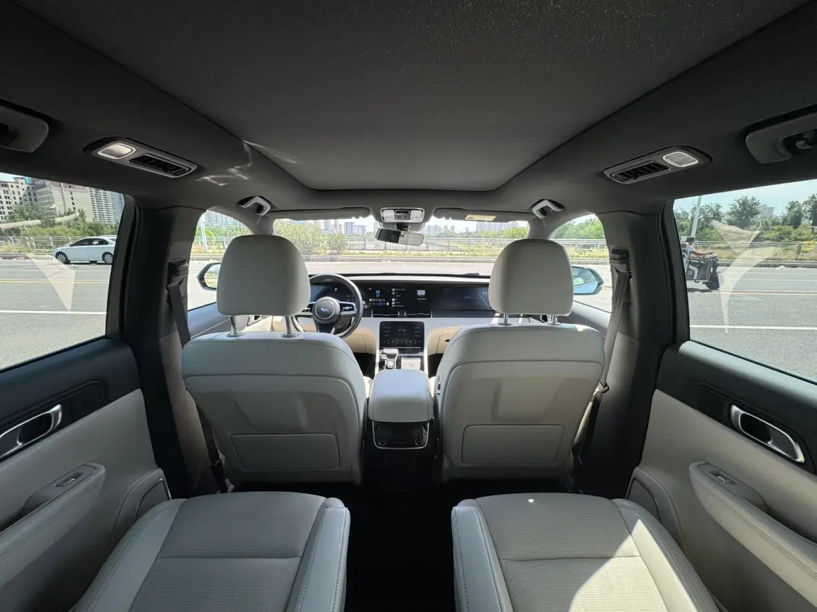Li Auto ONE 2021 EREV 6 seat