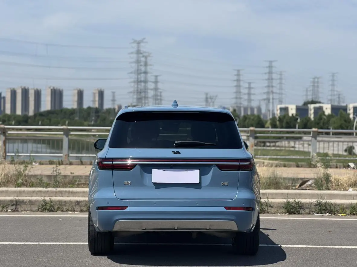 Li Auto ONE 2021 EREV 6 seat