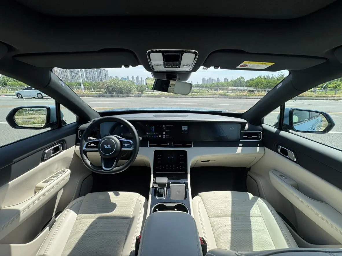 Li Auto ONE 2021 EREV 6 seat