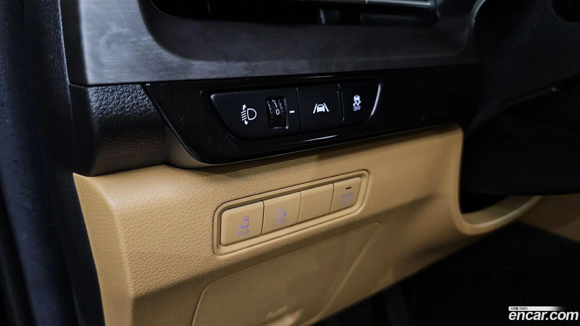 Kia Canival Gasoline 9-Seater Prestige 2020