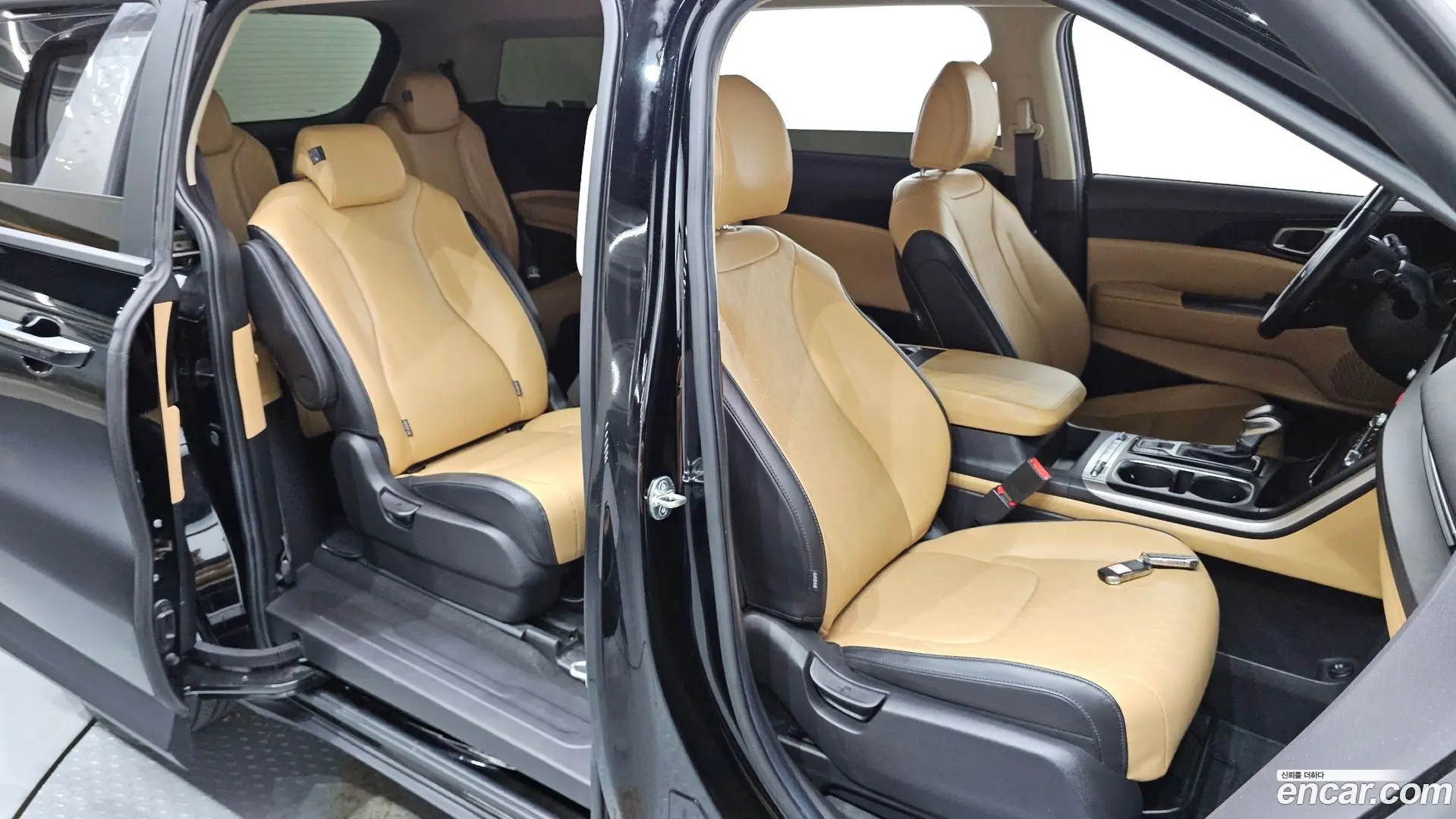 Kia Canival Gasoline 9-Seater Prestige 2020