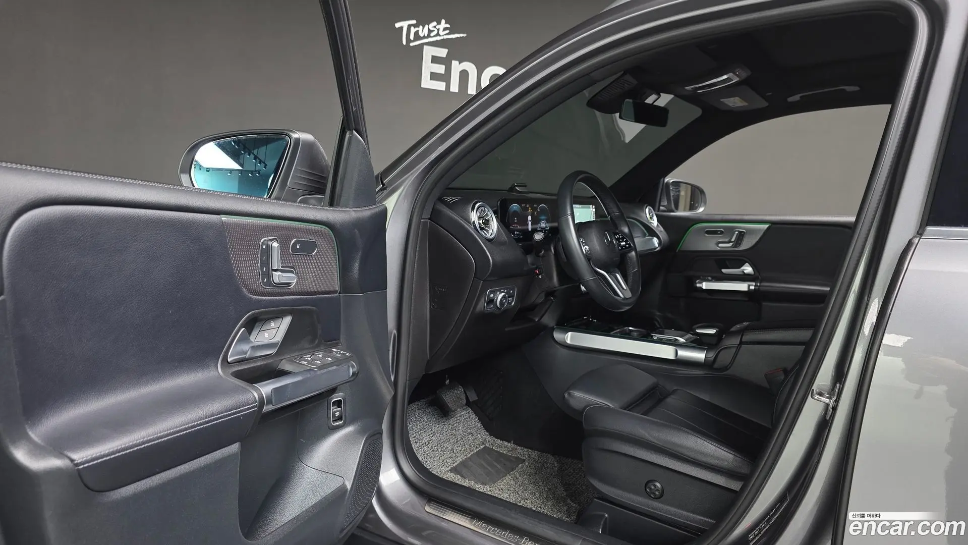 Mercedes-Benz GLB-Class GLB220 2019
