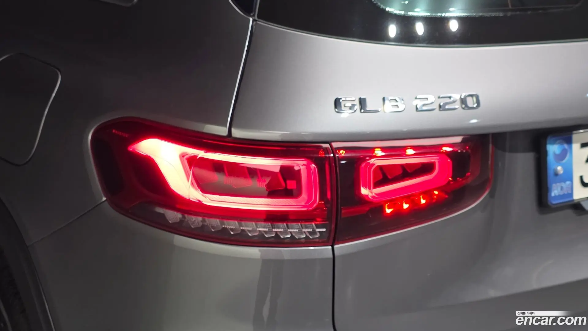 Mercedes-Benz GLB-Class GLB220 2019