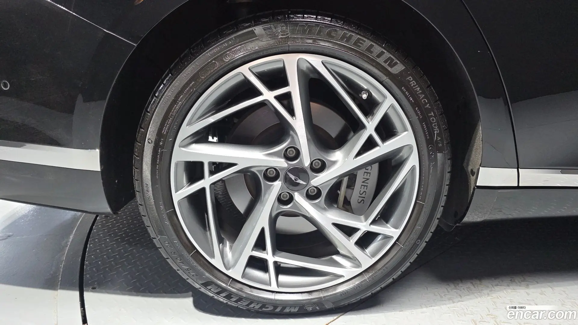 Genesis G90 Gasoline 3.5 Turbo AWD 2021