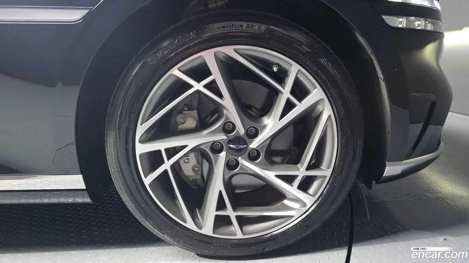 Genesis G90 Gasoline 3.5 Turbo AWD 2021