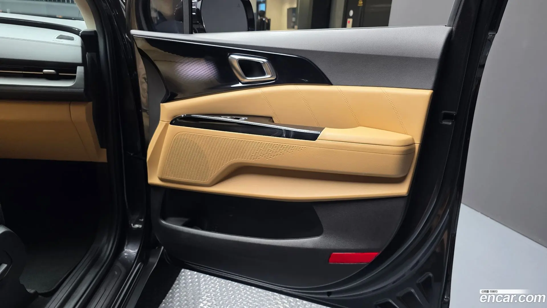 Kia Canival Gasoline 9-Seater Signature 2020