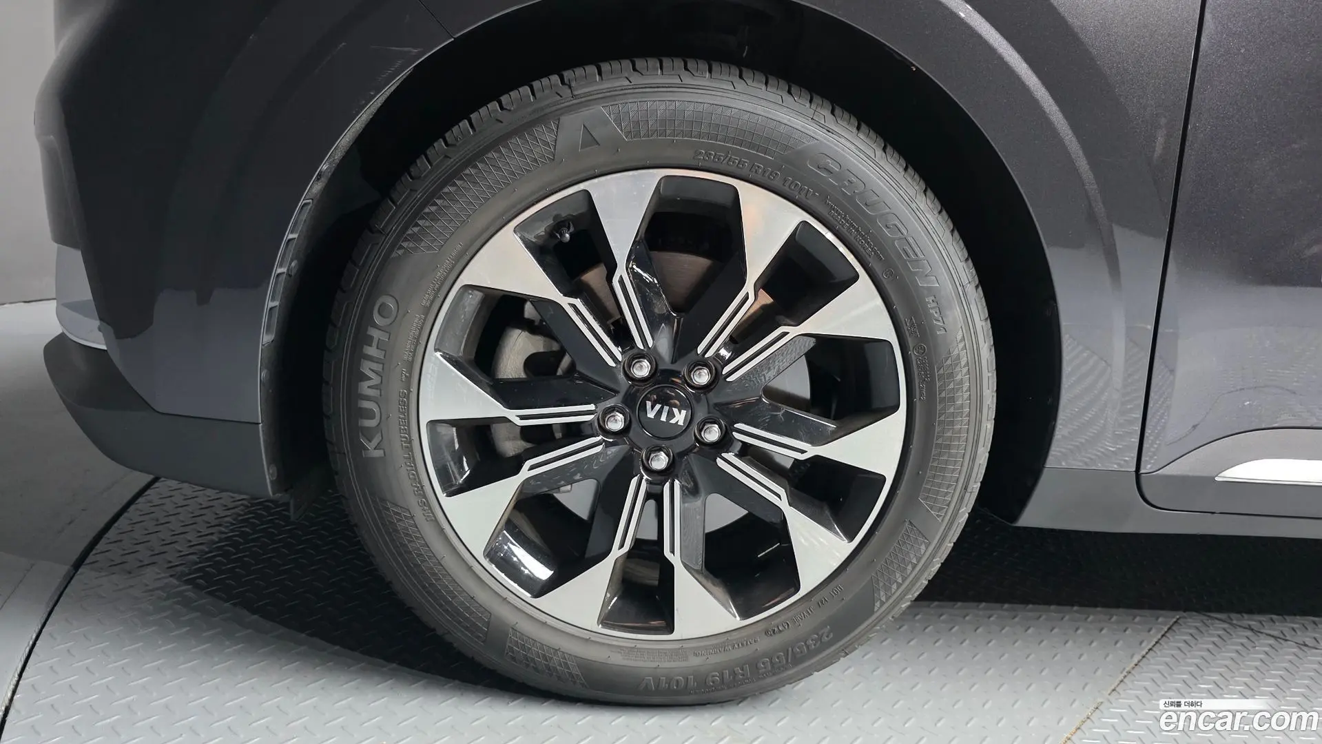 Kia Canival Gasoline 9-Seater Signature 2020