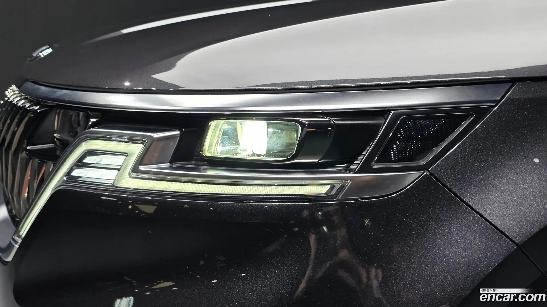 Kia Canival Gasoline 9-Seater Signature 2020