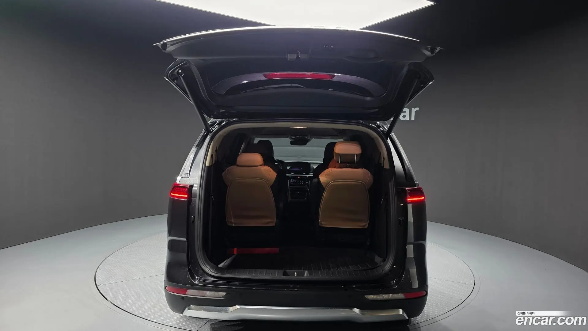 Kia Canival Gasoline 9-Seater Signature 2020