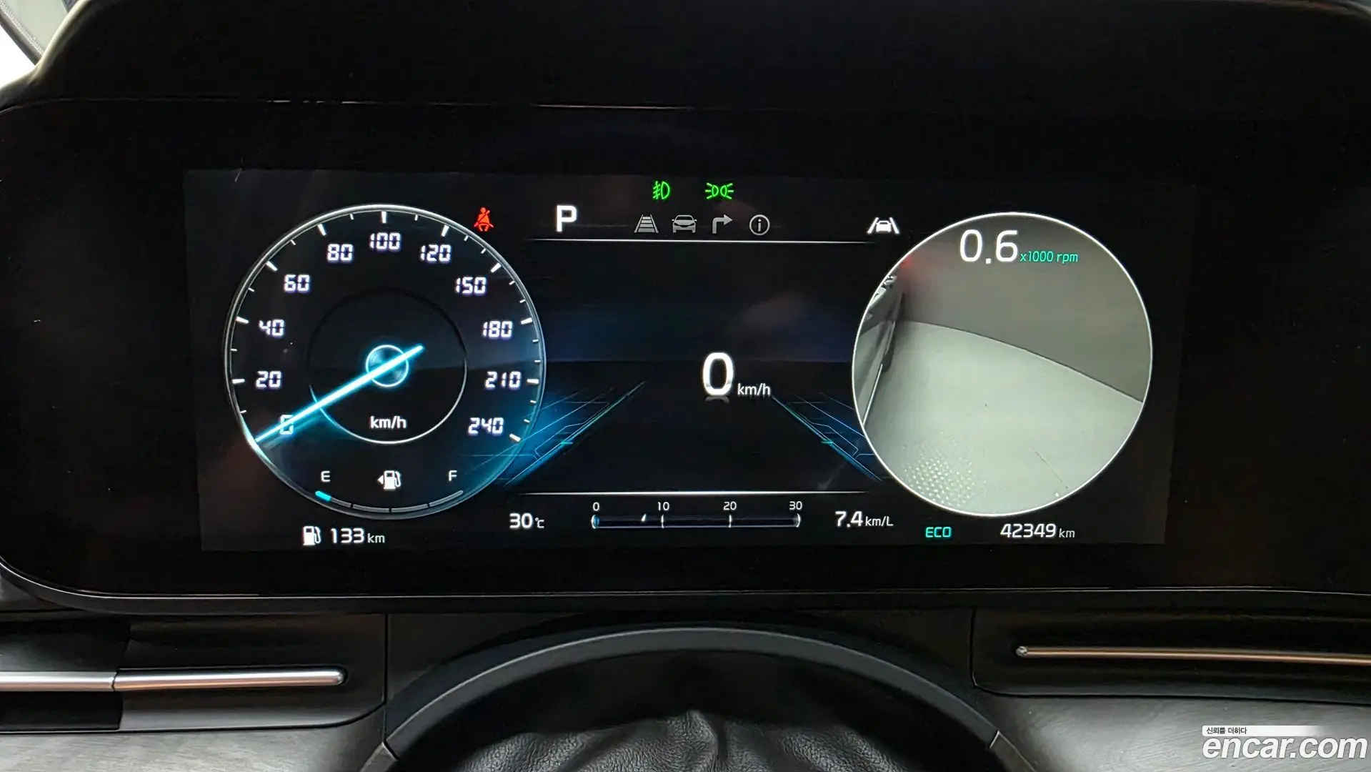 Kia Canival Gasoline 9-Seater Signature 2020