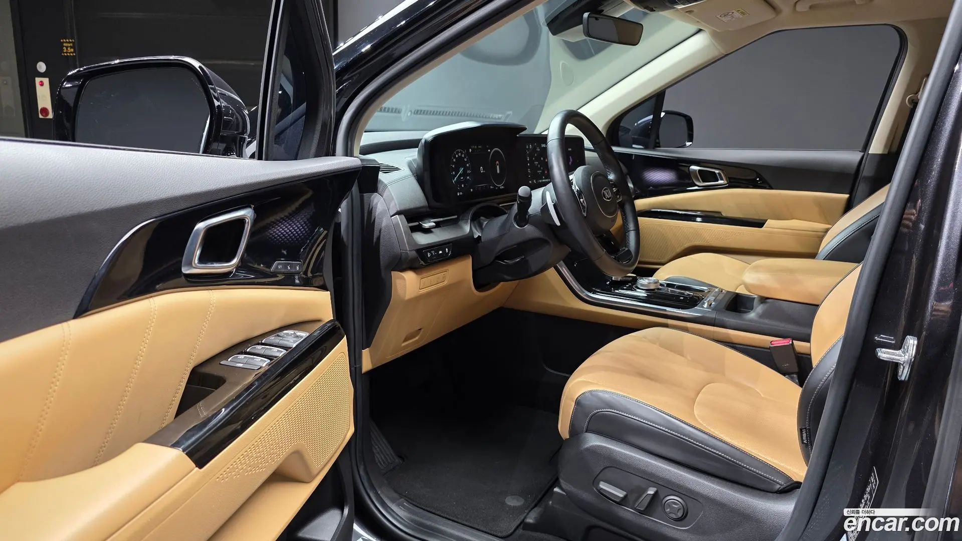Kia Canival Gasoline 9-Seater Signature 2020