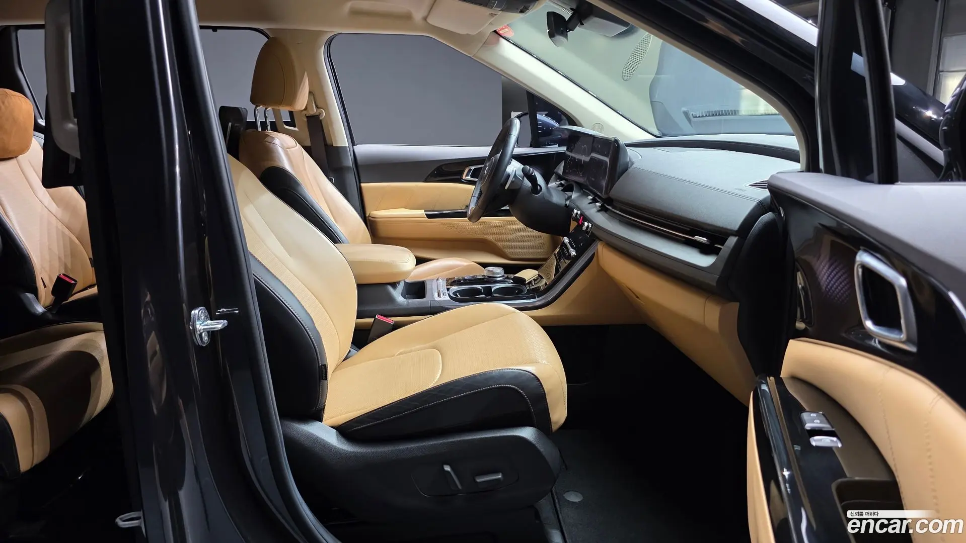 Kia Canival Gasoline 9-Seater Signature 2020