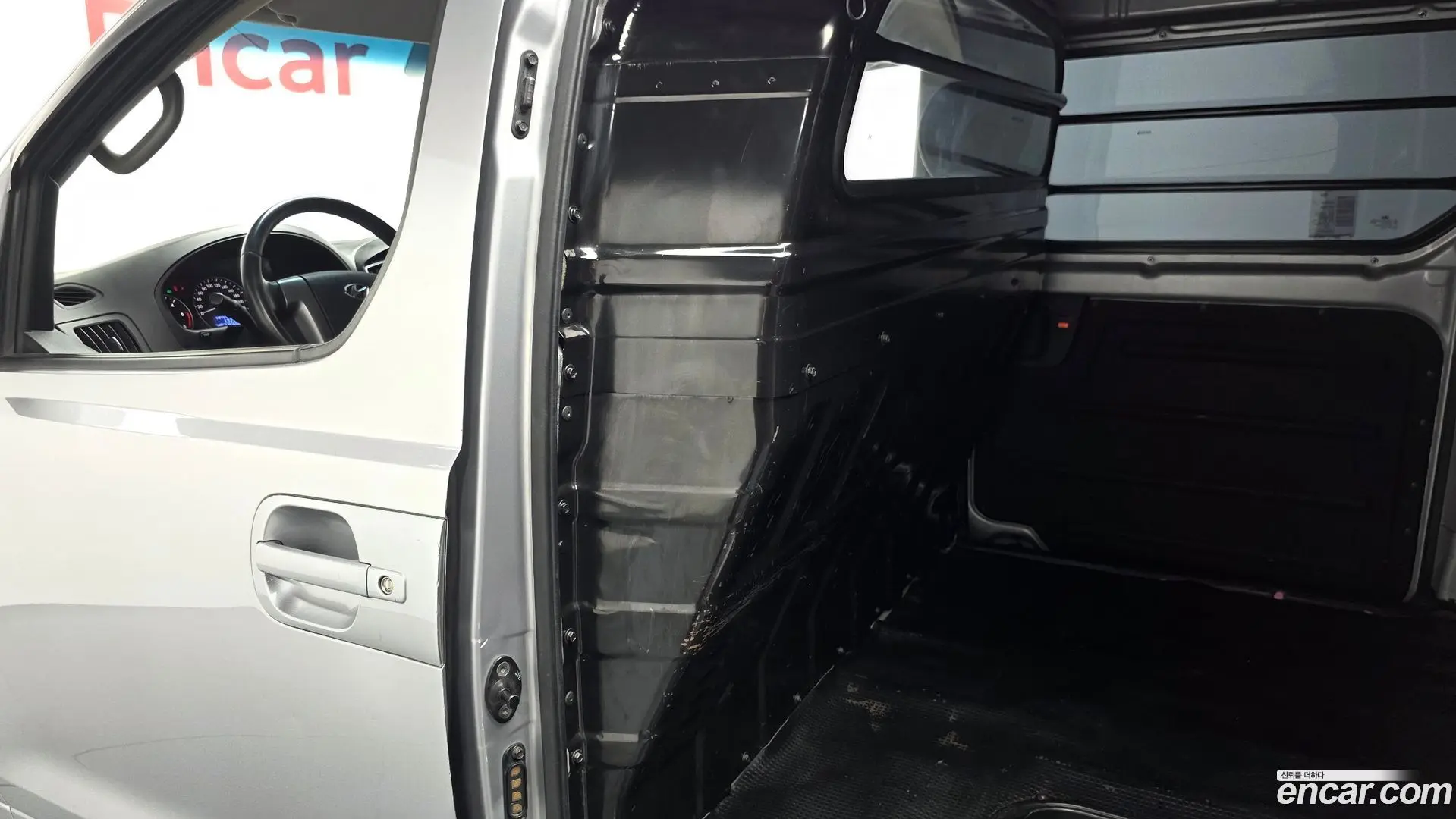 Hyundai Starex Van 3-Seater