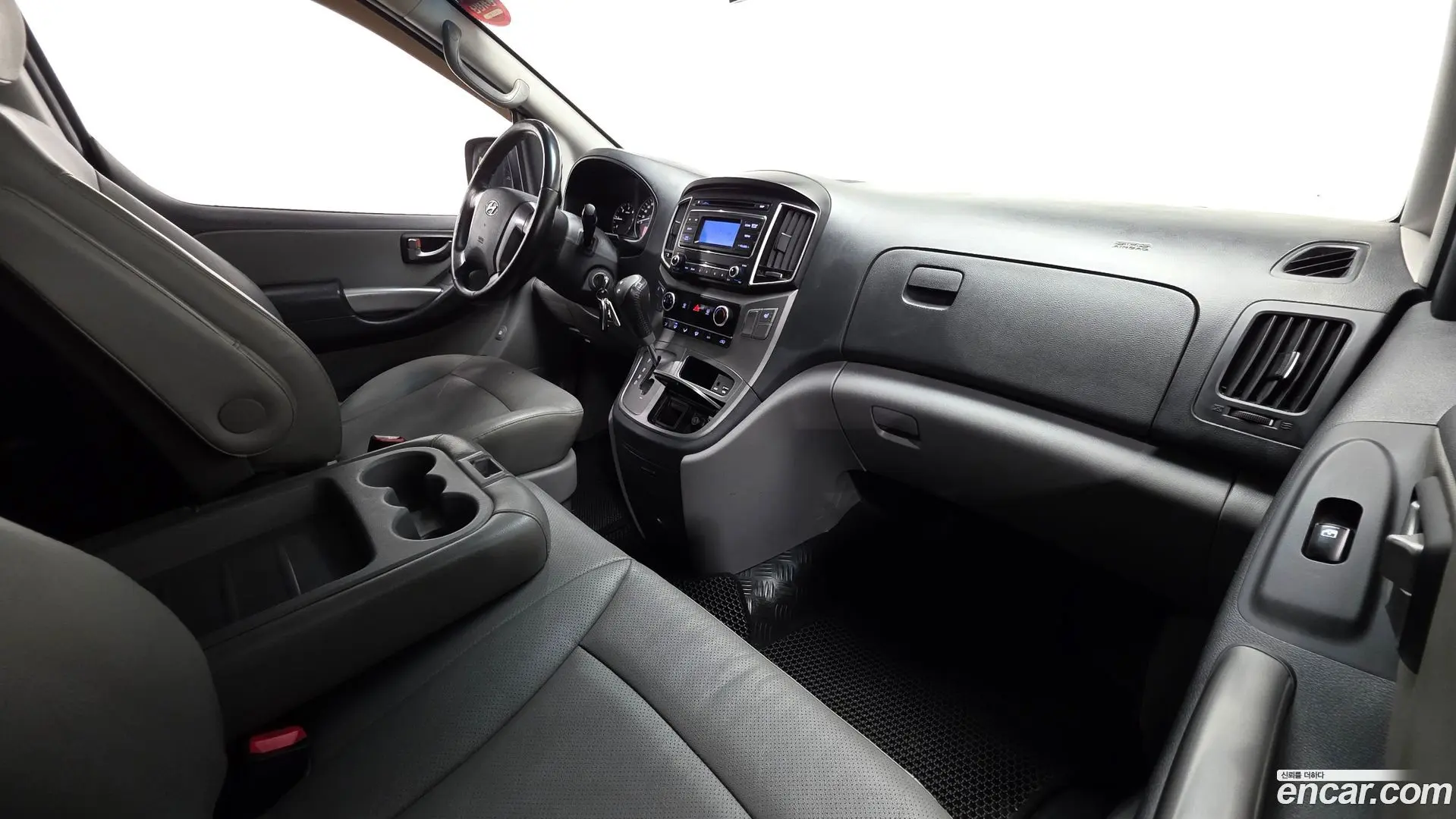Hyundai Starex Van 3-Seater