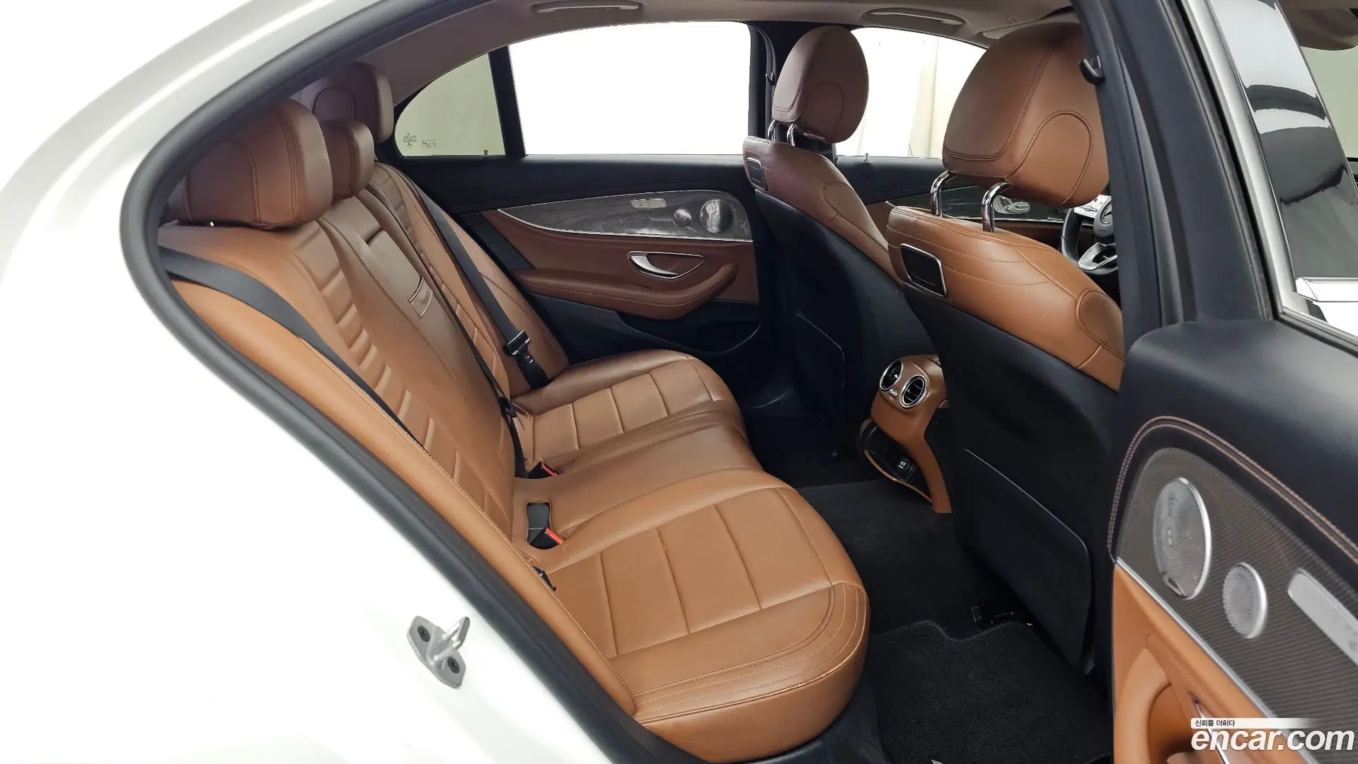 Mercedes-Benz E-Class E350 4MATIC AMG Line