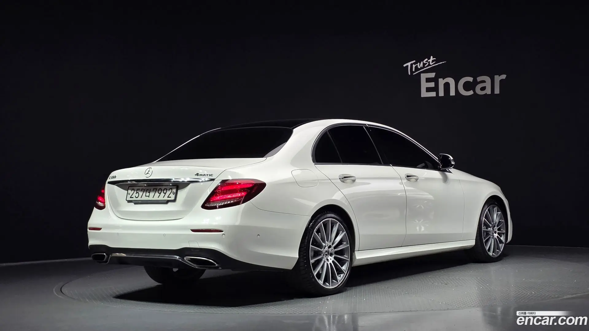 Mercedes-Benz E-Class E350 4MATIC AMG Line