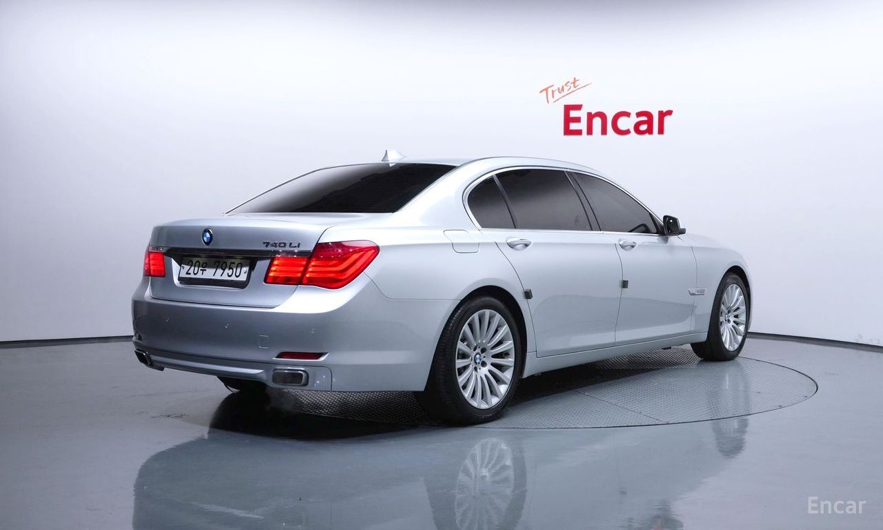 BMW 7 Series (F01) 740Li 2010