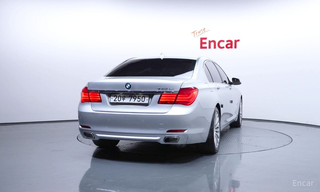 BMW 7 Series (F01) 740Li 2010