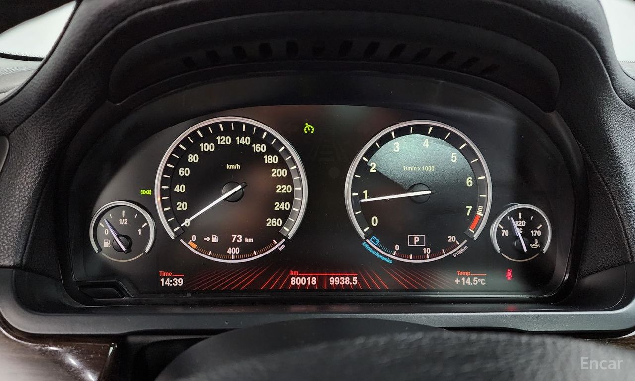 BMW 7 Series (F01) 740Li 2010