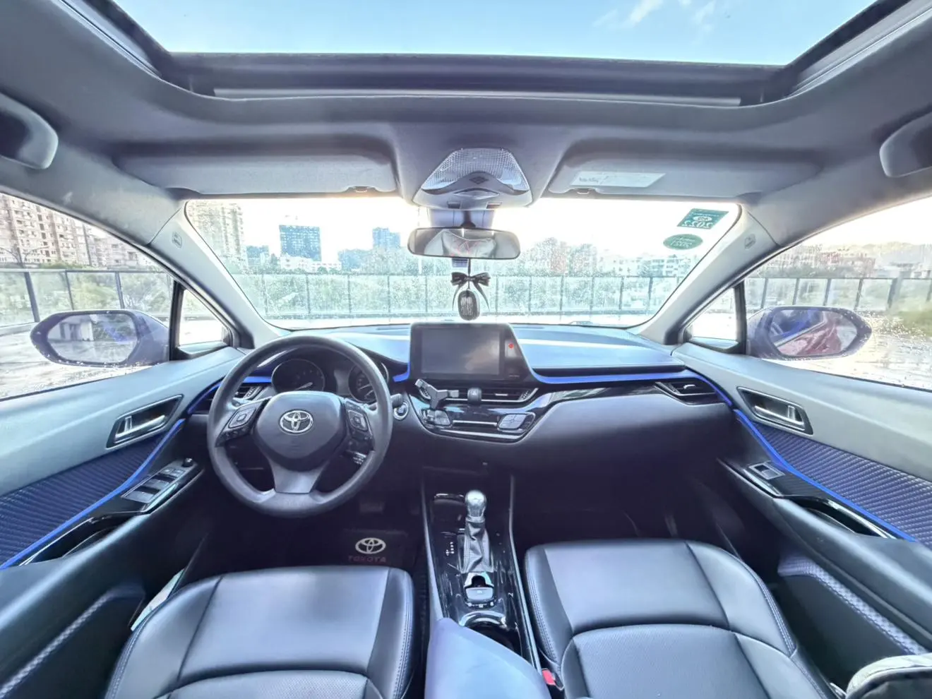 Toyota C-HR 2020 2.0L Leading