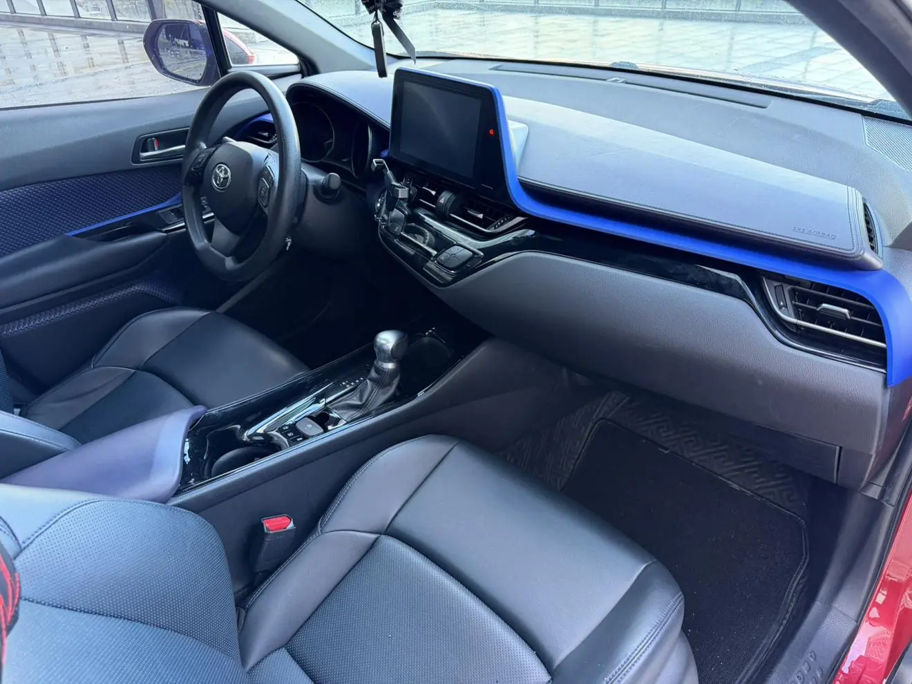 Toyota C-HR 2020 2.0L Leading