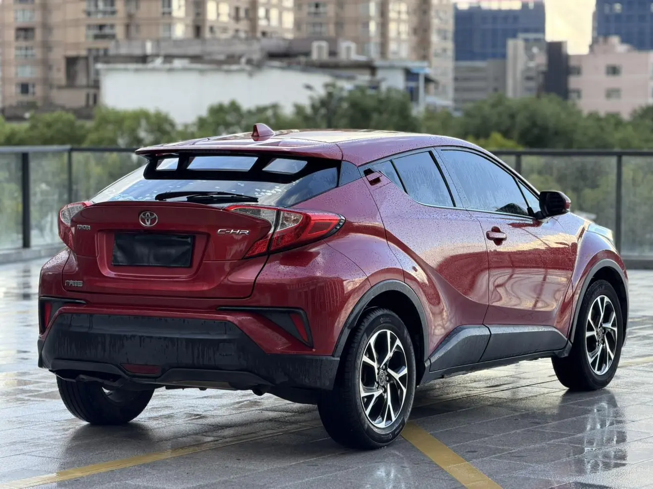 Toyota C-HR 2020 2.0L Leading