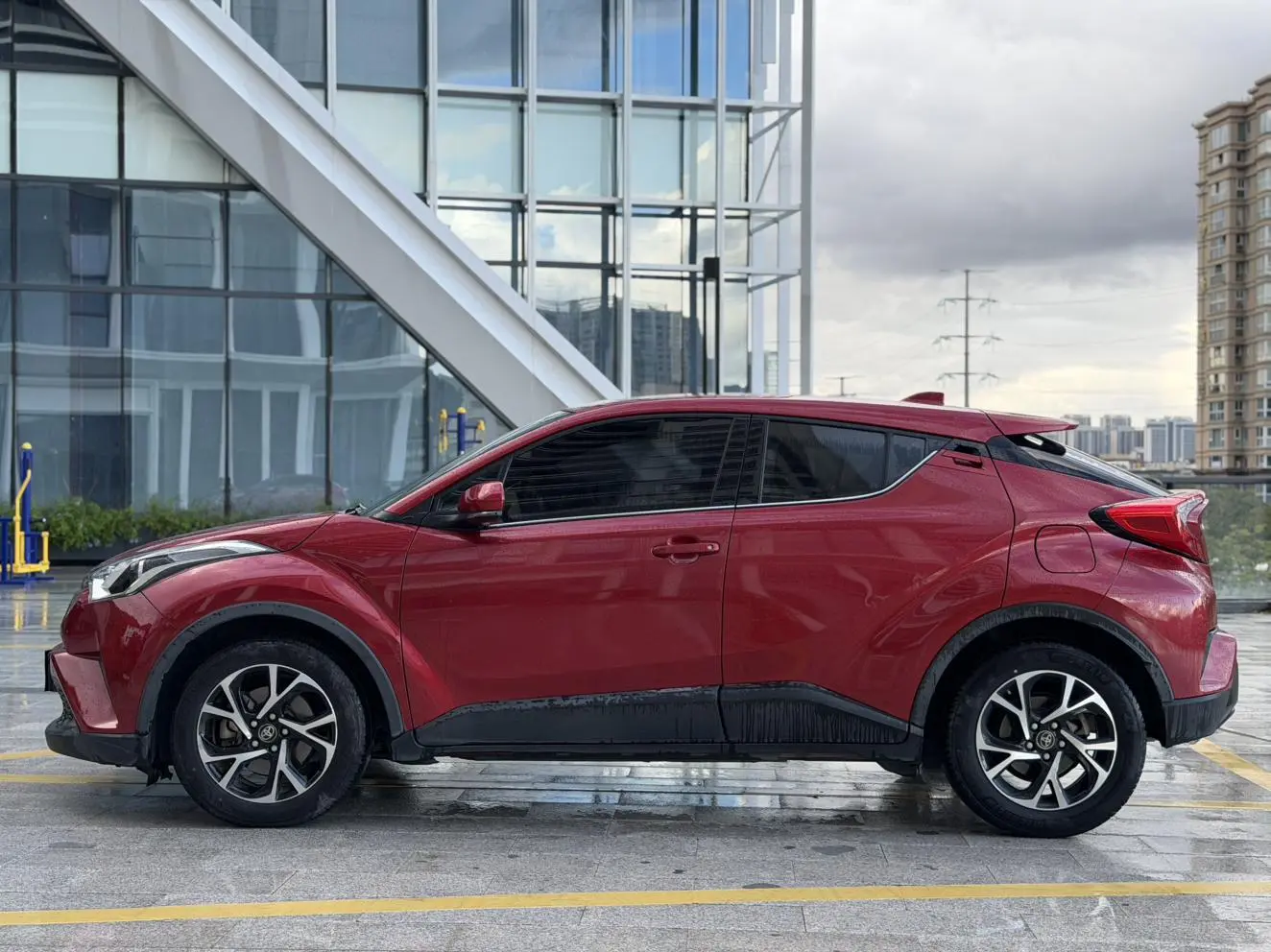 Toyota C-HR 2020 2.0L Leading